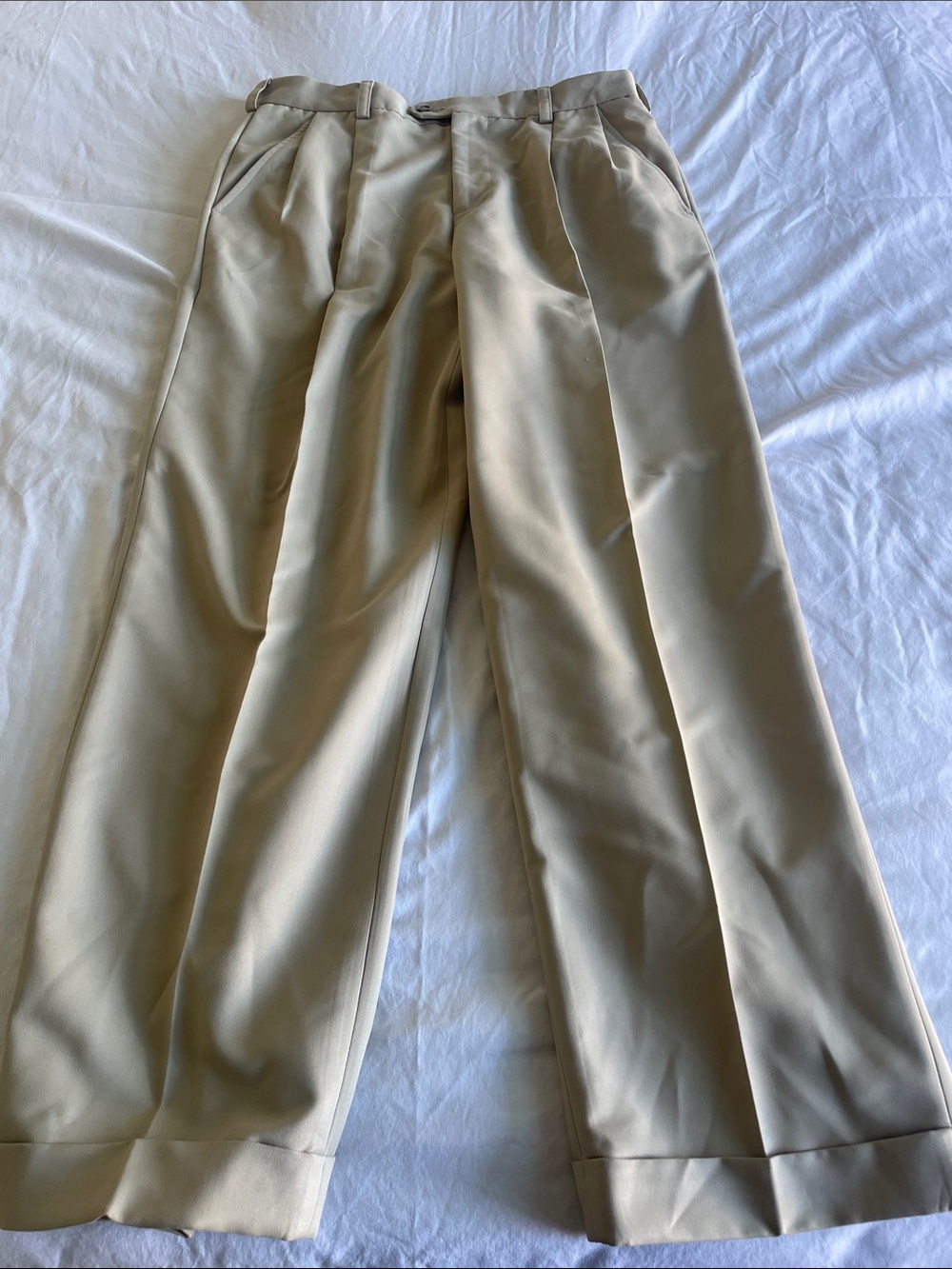 IZOD GOLF Classic Men’s Pleated Dress Pants — Tan